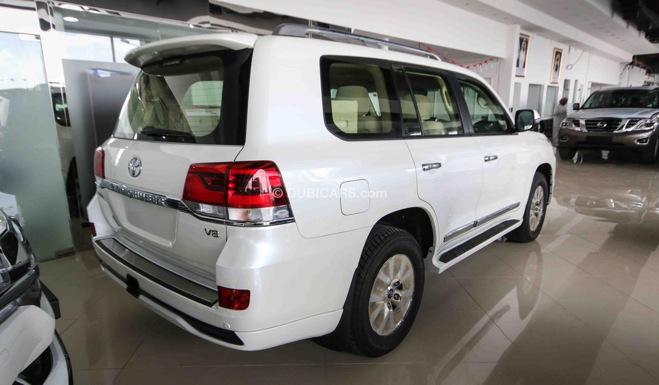 Toyota Land Cruiser GXR V8