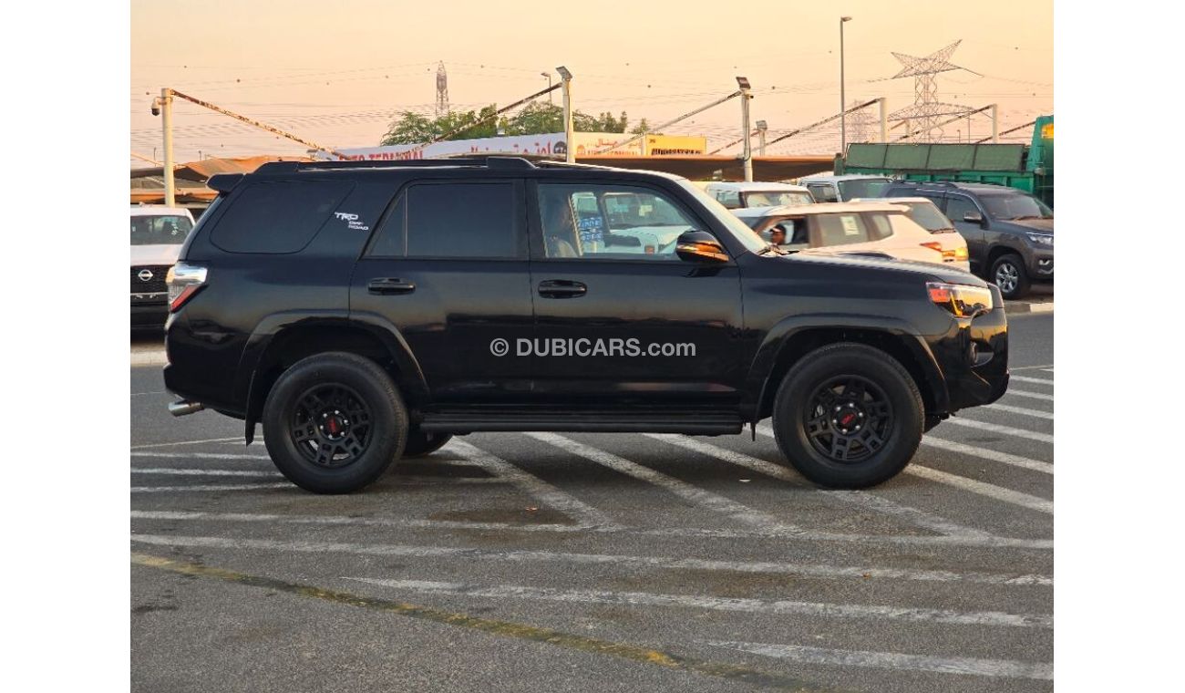 تويوتا Runner4 2021 TRD off road Sunroof, 4x4 , Push button and original leather seats