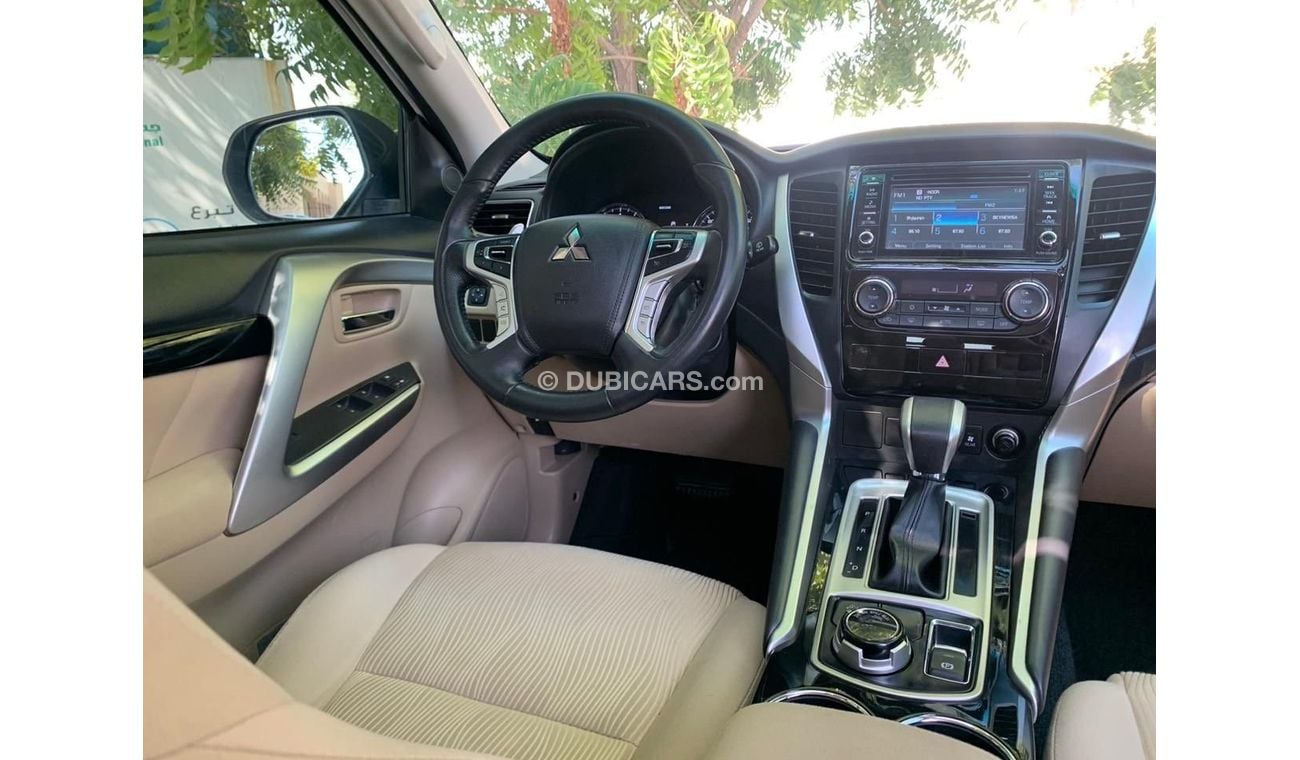 ميتسوبيشي مونتيرو MITSUBISHI MONTERO 2019 Sunroof,GCC SPECS