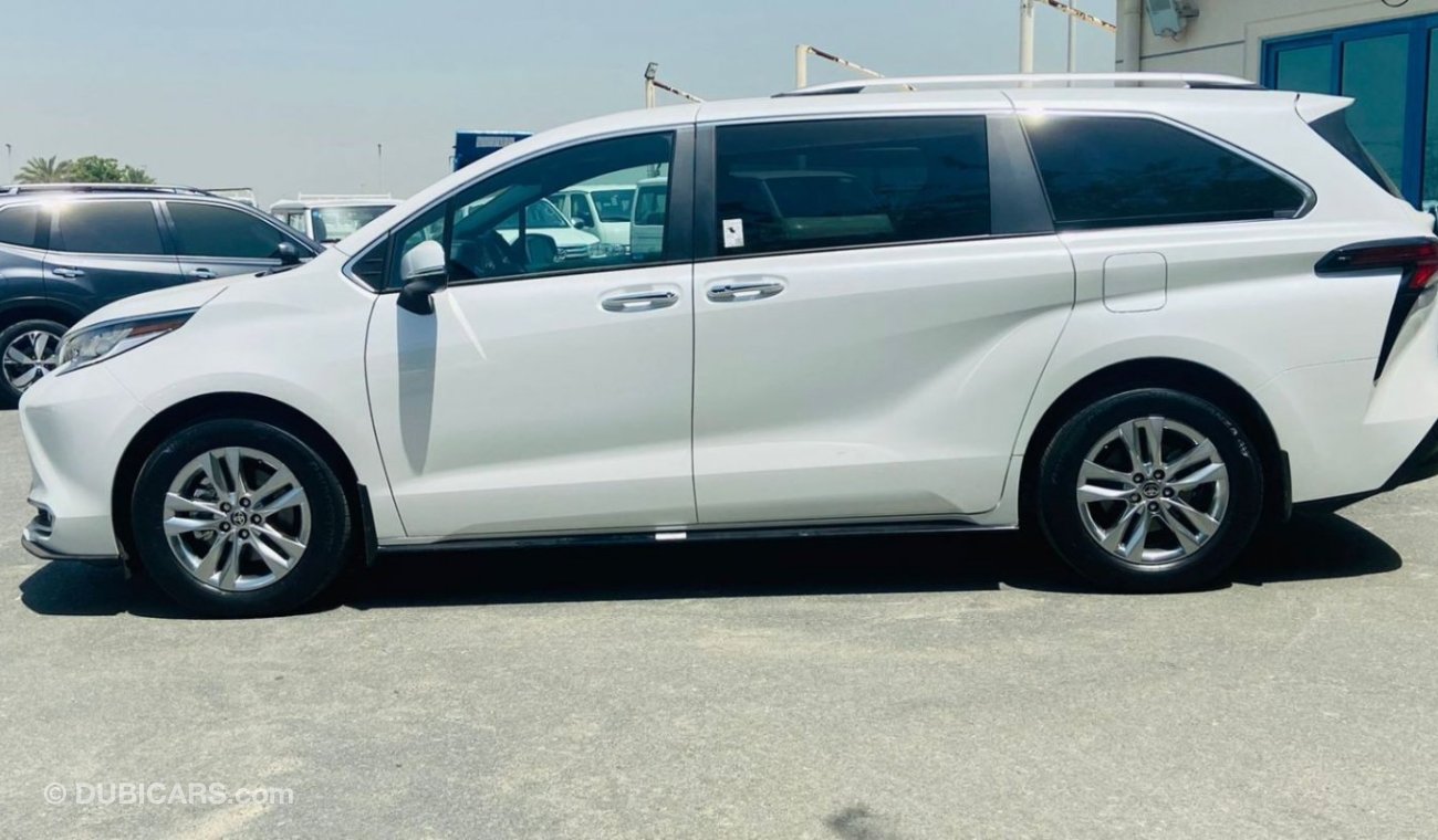 تويوتا سيينا 2024 Toyota Sienna 2.5L Hybrid Limited AWD Full options