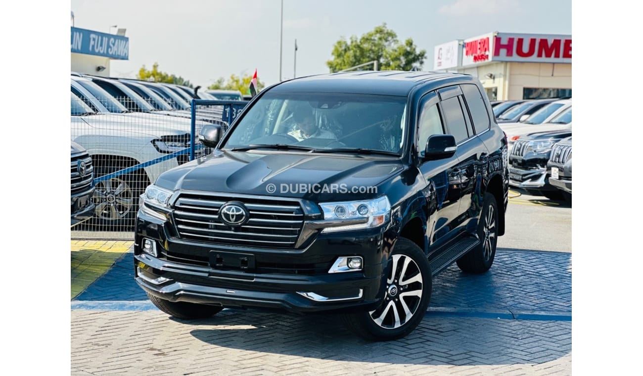 تويوتا لاند كروزر Land Cruiser LC200 Black edition RHD