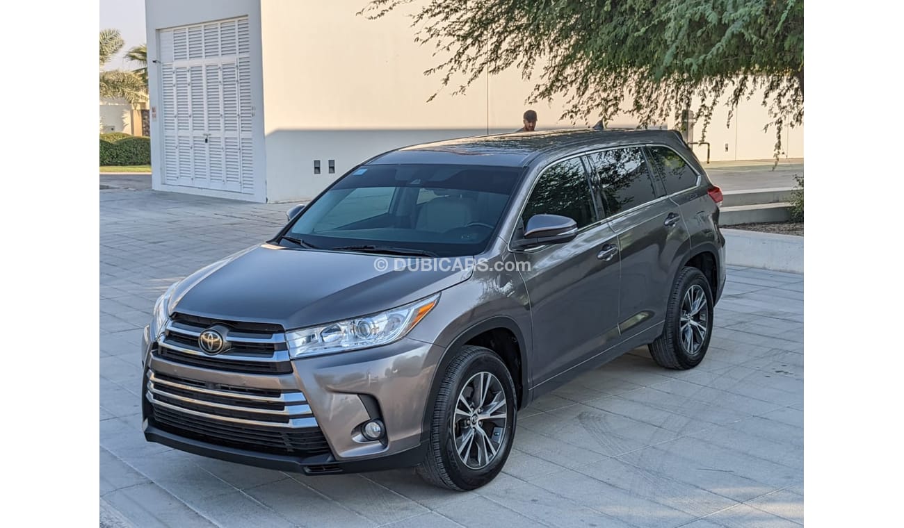 Toyota Highlander LE