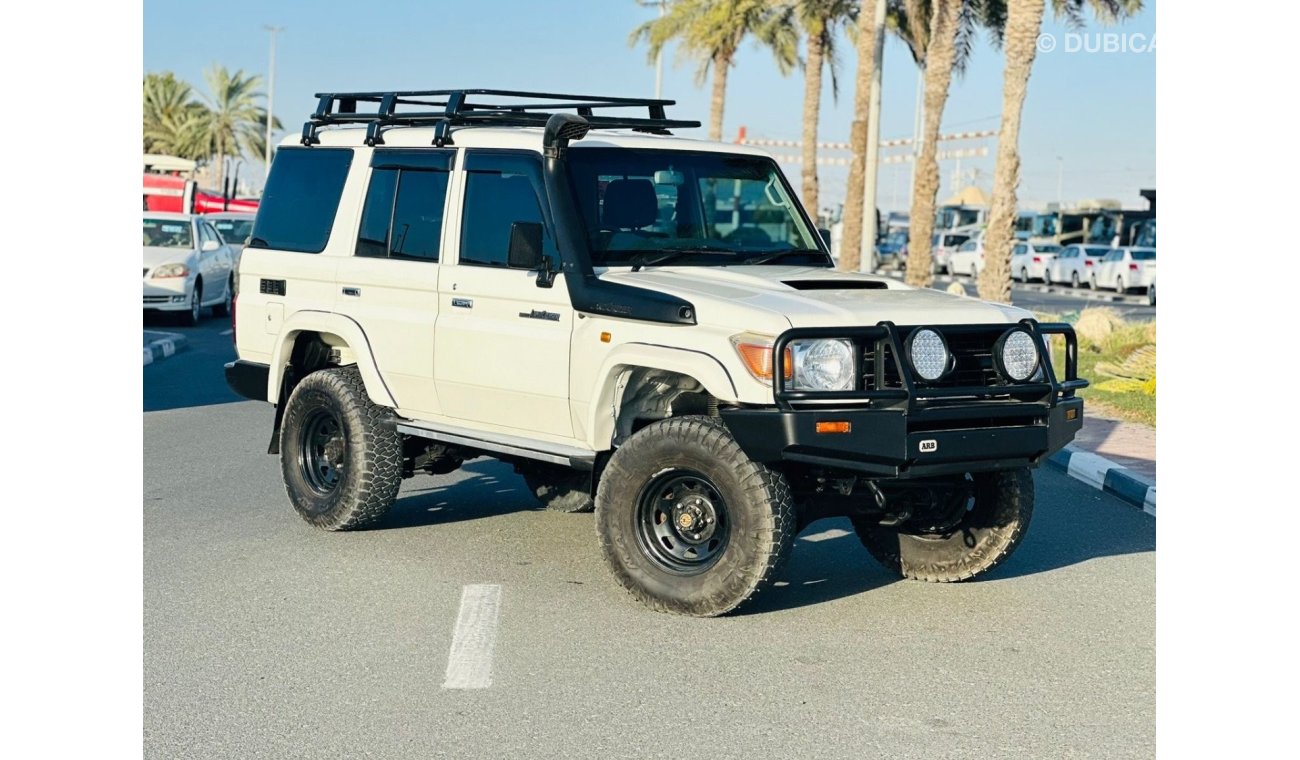 تويوتا لاند كروزر هارد توب Toyota Land Cruiser hardtop 2013 RHD 5 door diesel