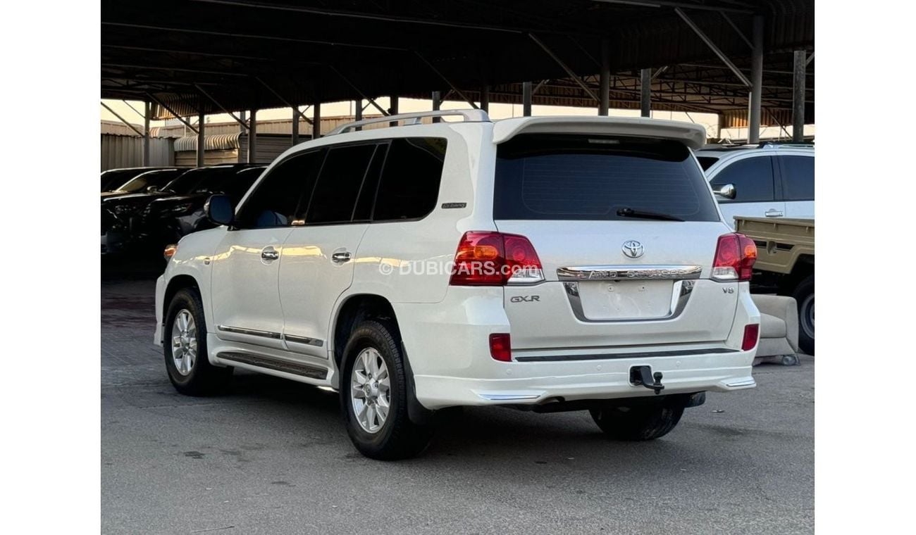 Toyota Land Cruiser GXR V8 خليجي