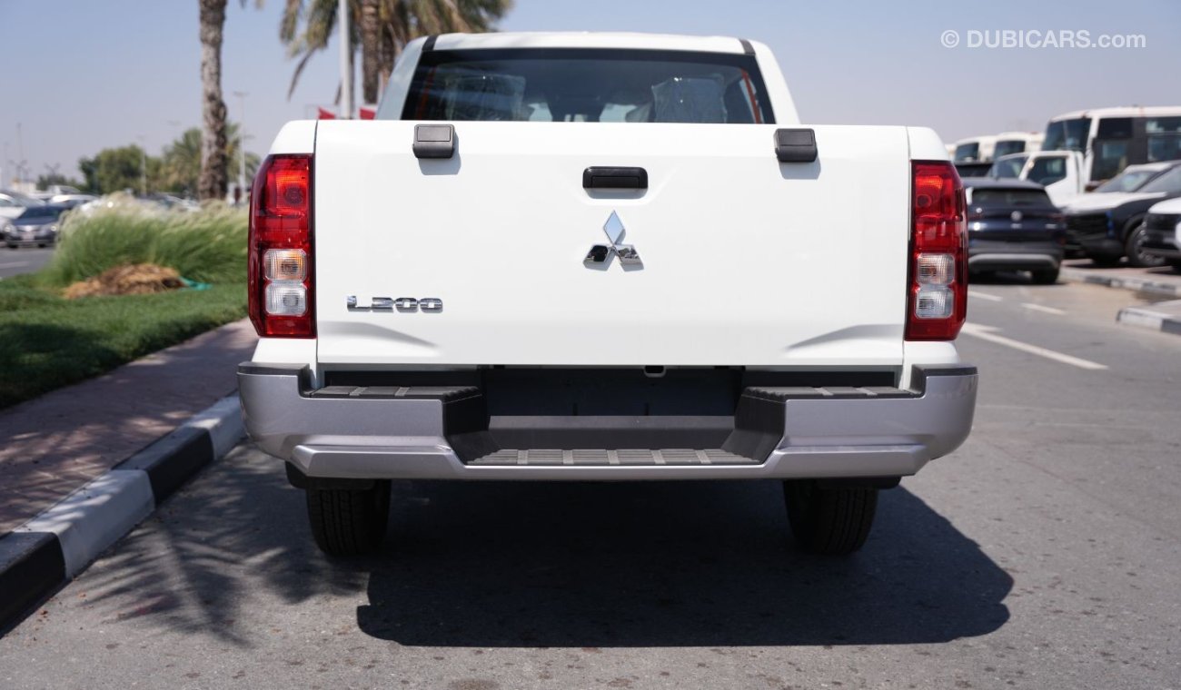 ميتسوبيشي L200 Mitsubishi L200 2.4L Diesel DCabin 4x4 GL 5MT Mid-Line MY-2024