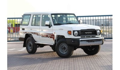 تويوتا لاند كروزر هارد توب 2024 Toyota LC 76 4.0 Hard Top Luxury 5DR - أبيض من الداخل رمادي مزرق | للتصدير فقط