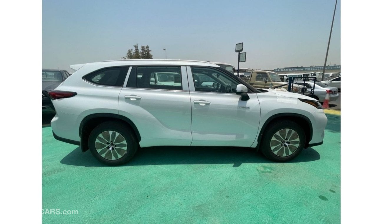 Toyota Highlander GLE 2.5L HYBRID 2024 GCC