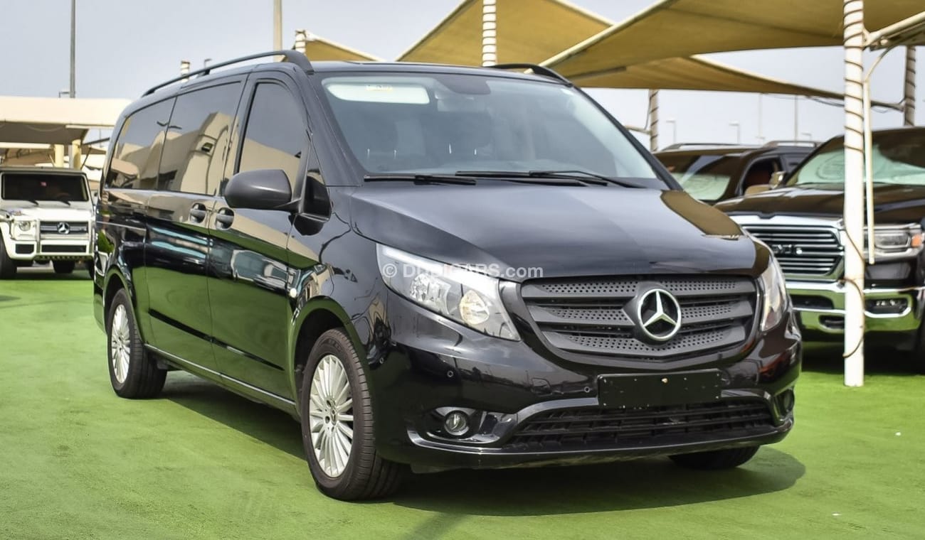 Mercedes-Benz Vito Tourer , 121