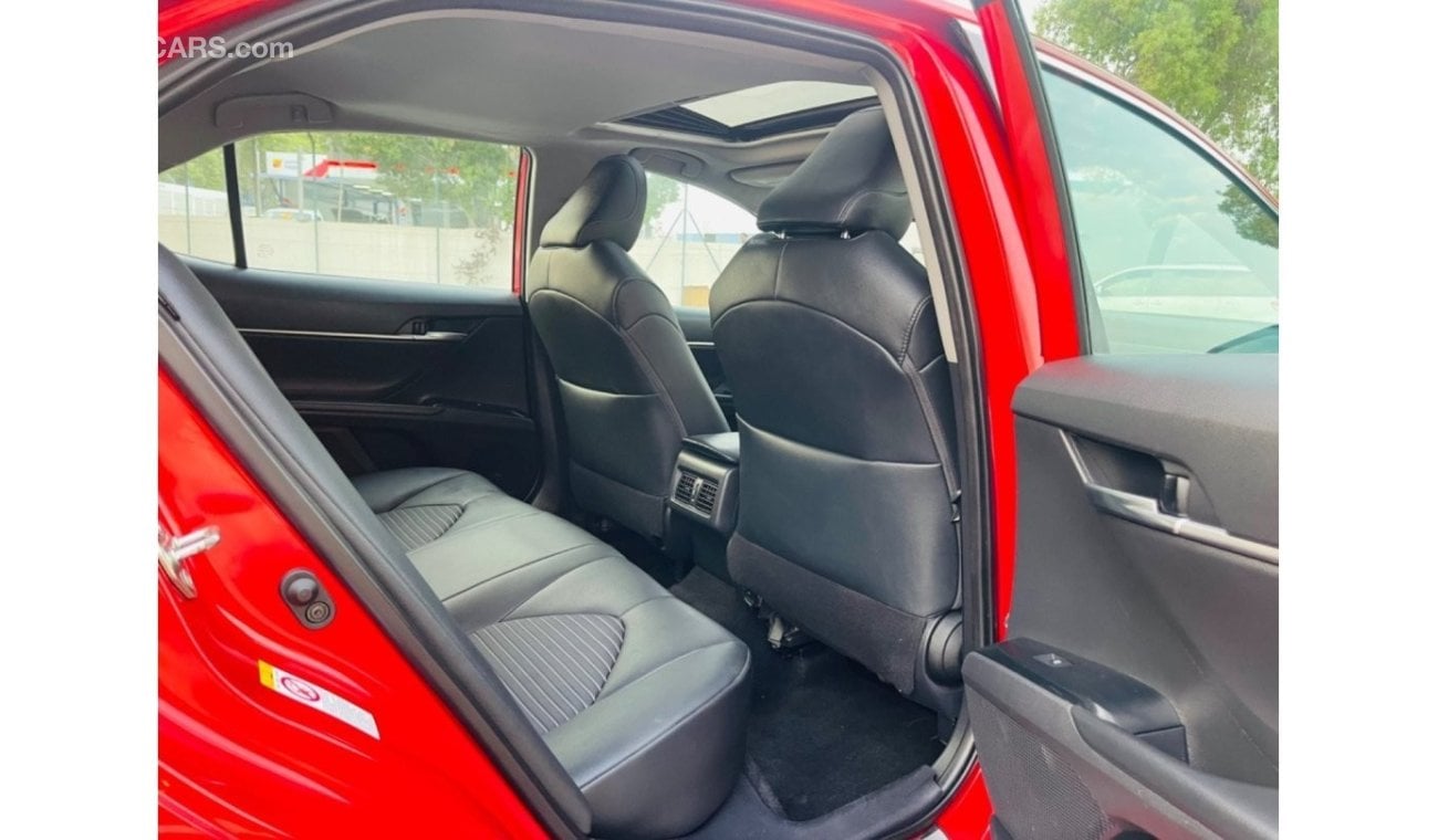 Toyota Camry SE 2019 Camry s class sunroof