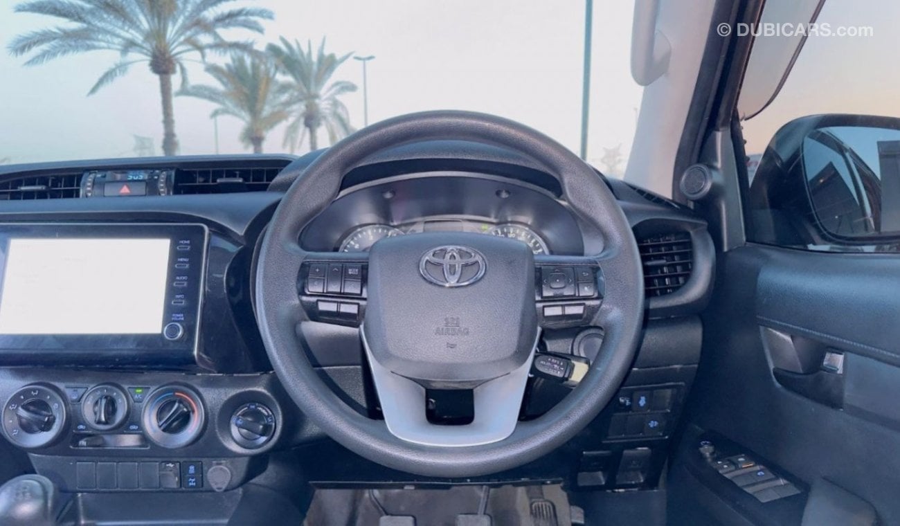 Toyota Hilux DOUBLE CABIN | PREMIUM BULL BAR WITH LED FOCUSED LIGHTS | 2.8L DIESEL | RHD | 2022