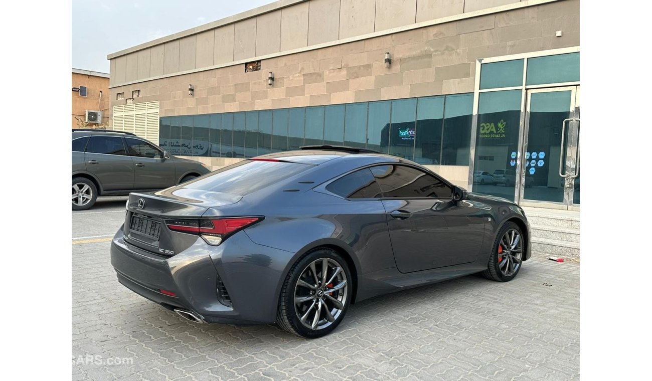 لكزس RC 350 F سبورت