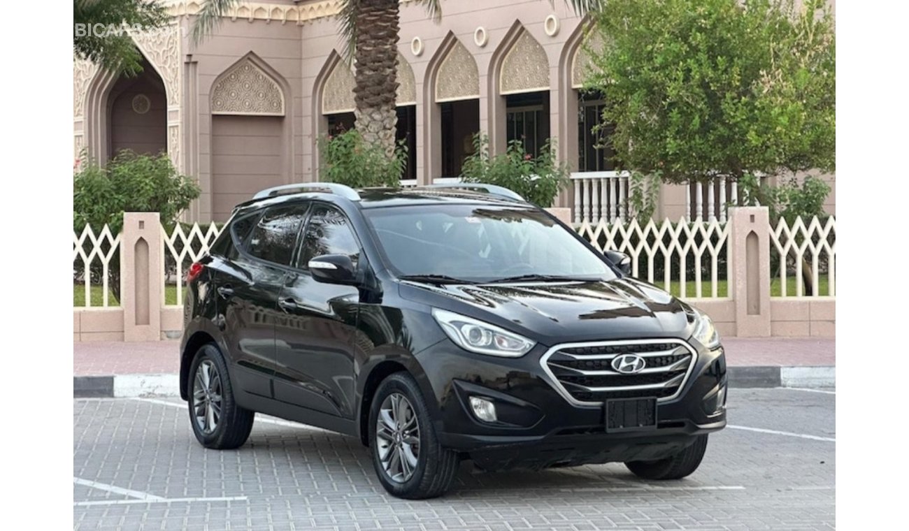 هيونداي توسون Hyundai Tucson 2015 GCC Accident free excellent condition Petrol Left hand Drive