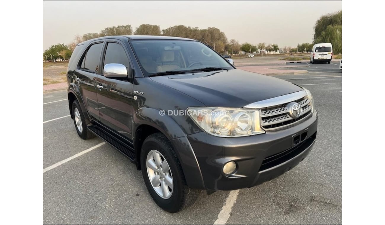 تويوتا فورتونر Toyota Fortuner 2010 V4 2.7 petrol left hand drive