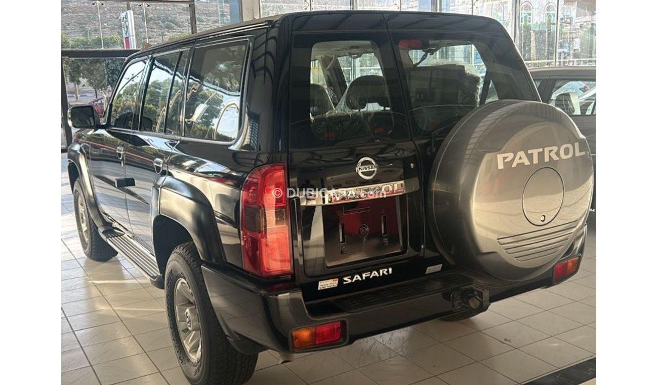 Nissan Patrol safari