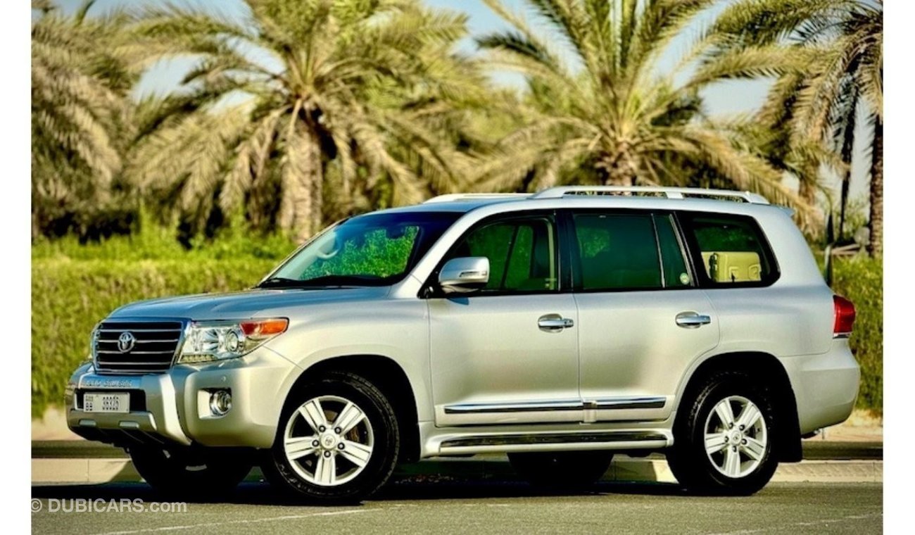 Toyota Land Cruiser 2014 GXR V6 Full Options