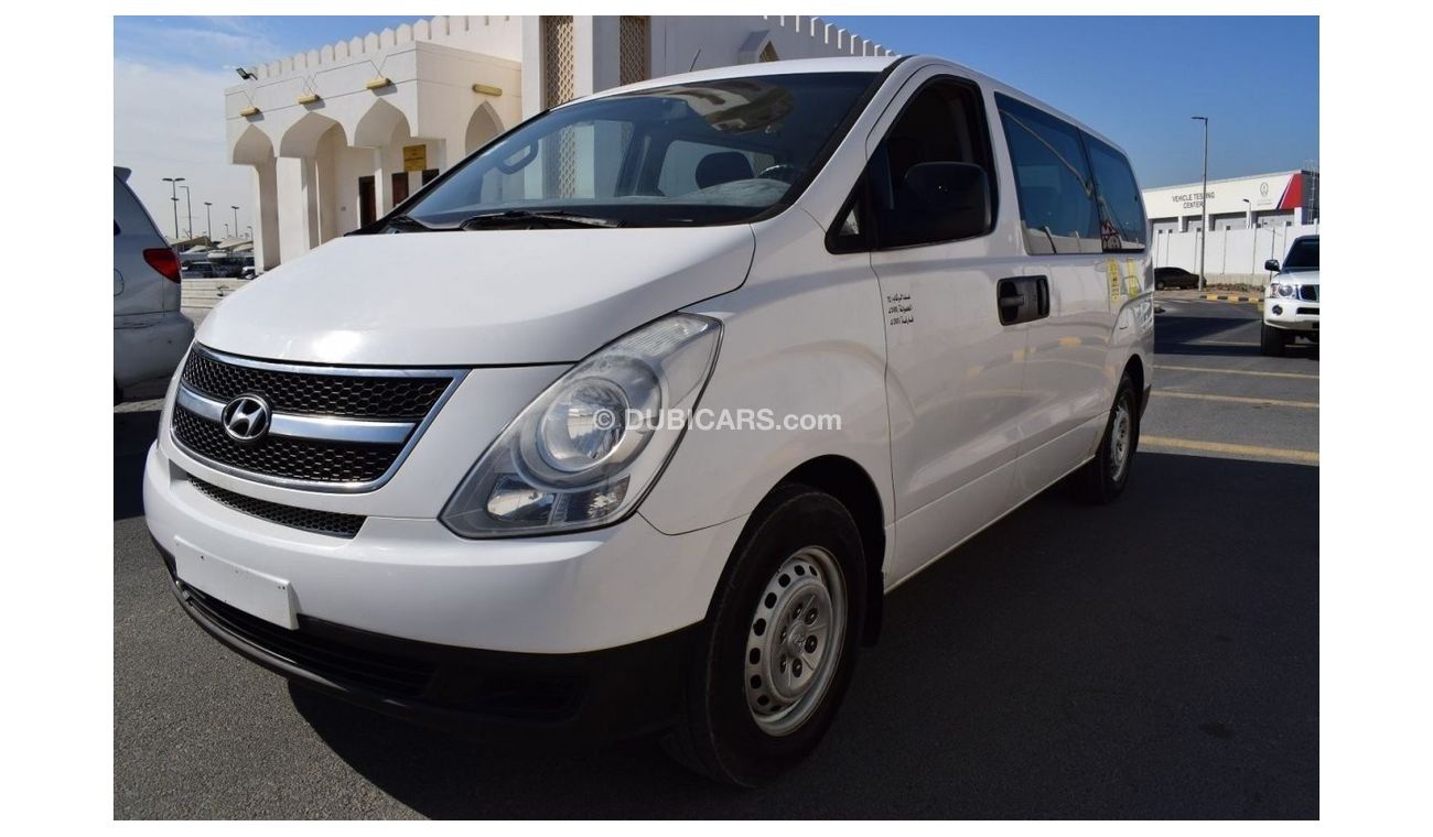 Hyundai H-1 Std HYUNDAI H1 12 SEATER PASSENGER VAN, MODEL:2016. FREE OF ACCIDENT