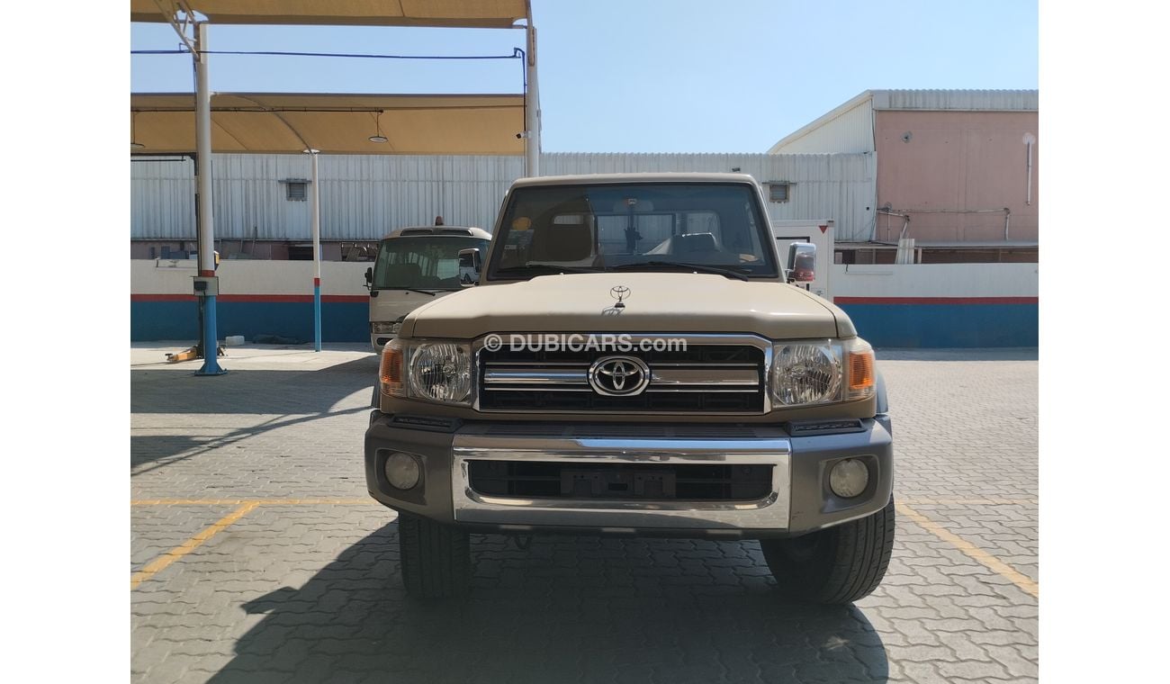 Toyota Land Cruiser Pick Up