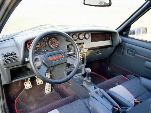 Peugeot 205 interior - Cockpit