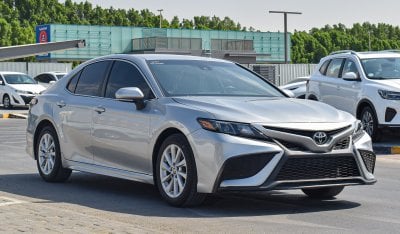 Toyota Camry SE 2.5L (204 HP)