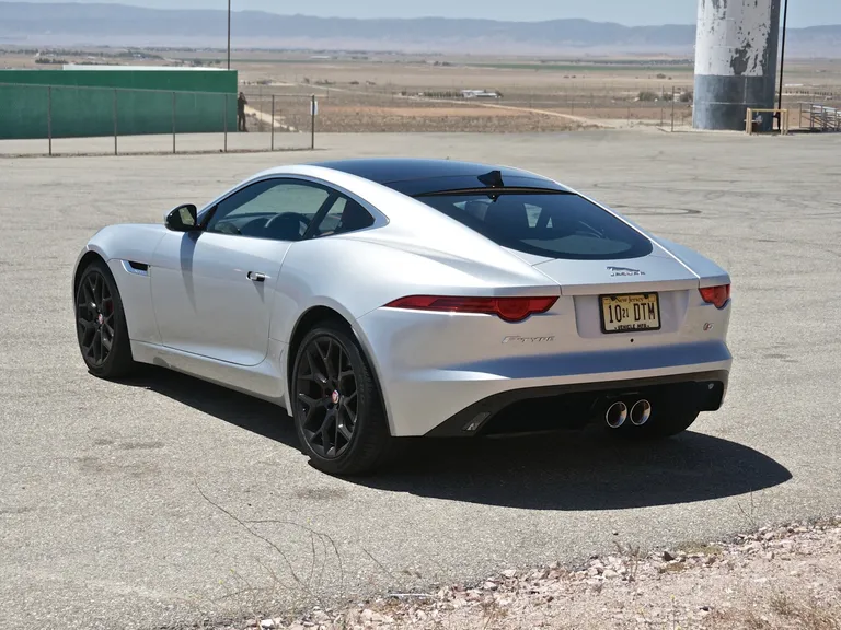 جاكوار F Type exterior - Rear Right Angled