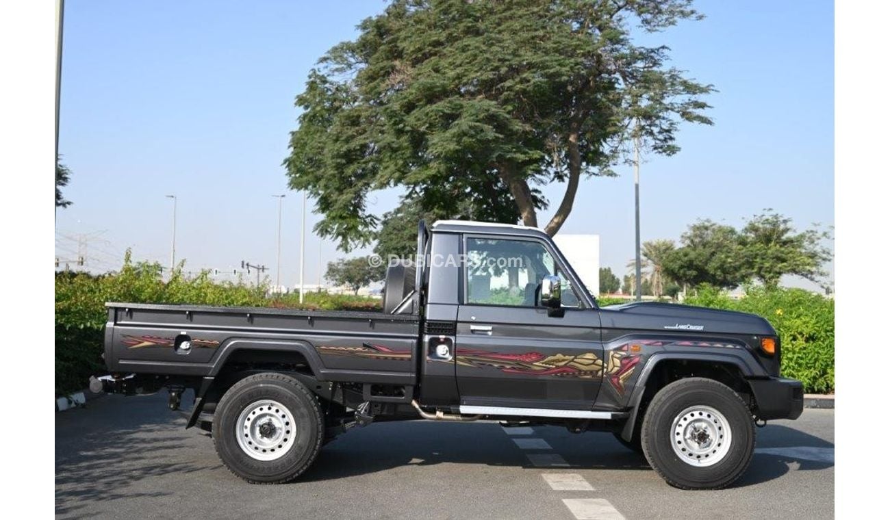 Toyota Land Cruiser Pick Up 2025 TOYOTA LAND CRUISER 79 SINGLE CAB PICKUP DLX V6 4.0L PETROL 4WD AT