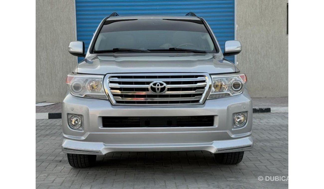 Toyota Land Cruiser تويوتا لاندكروزر GXR V8 خليجي 2012 محول 2015