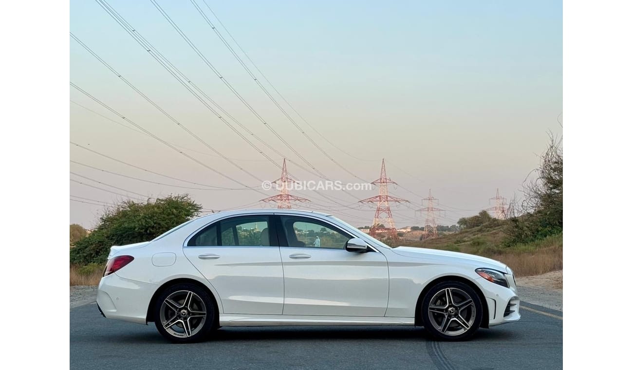 Mercedes-Benz C 300 Luxury 2.0L ONLY 2100/- AED MONTHLY INSTALLMENT WITH ZERO DOWN PAYMENT