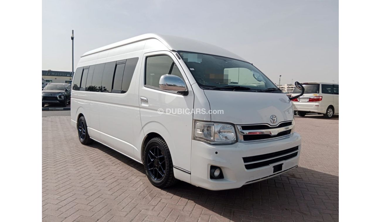 Toyota Hiace TOYOTA HIACE COMMUTER VAN RIGHT HAND DRIVE(PM10402)