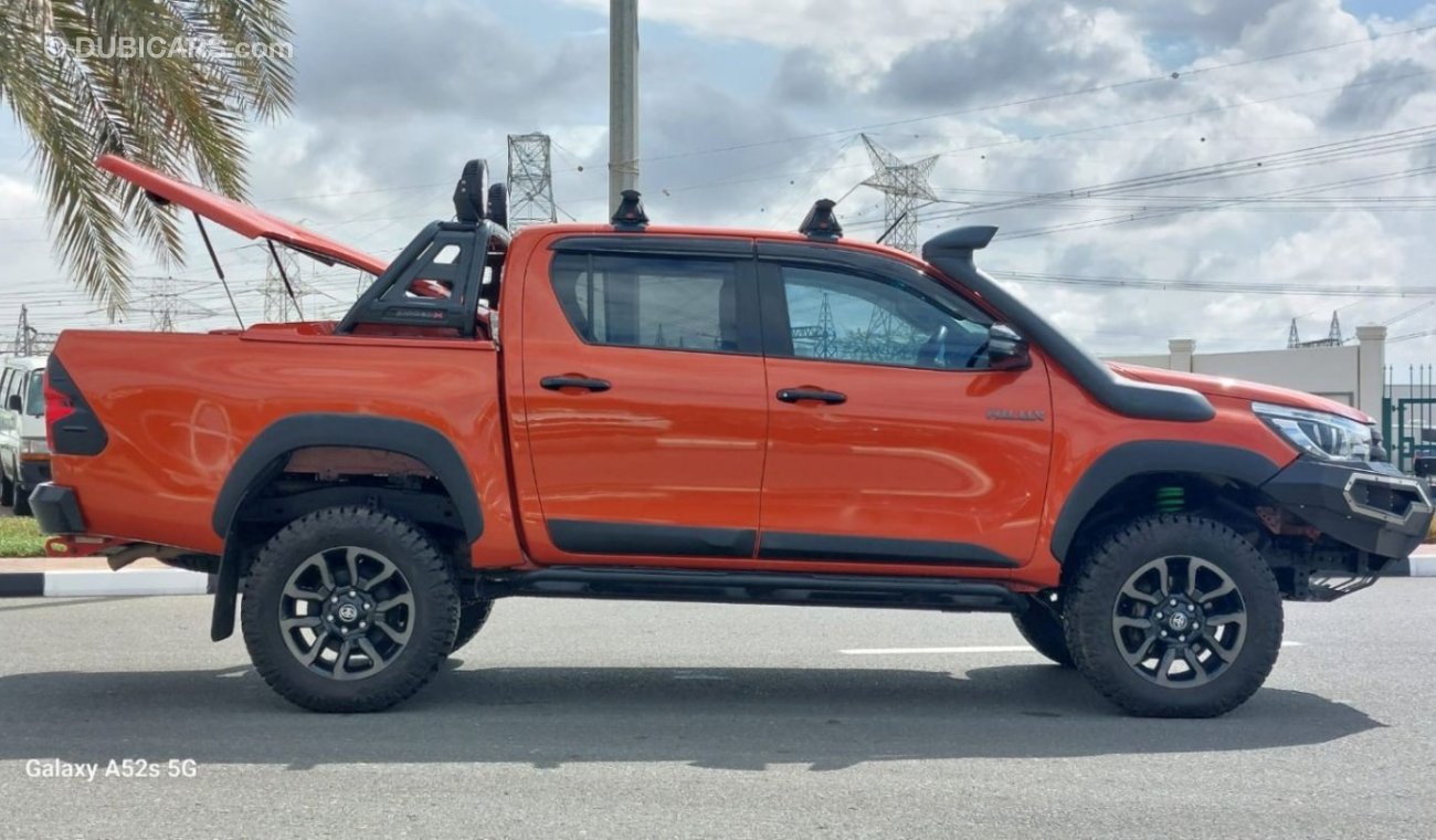 تويوتا هيلوكس TOYOTA HILUX 2019 MODEL RIGHT HAND DRIVE 2.8CC DIESEL FULL OPTION 1GD ENGINE 6-SPEED FLOOR SHIFT