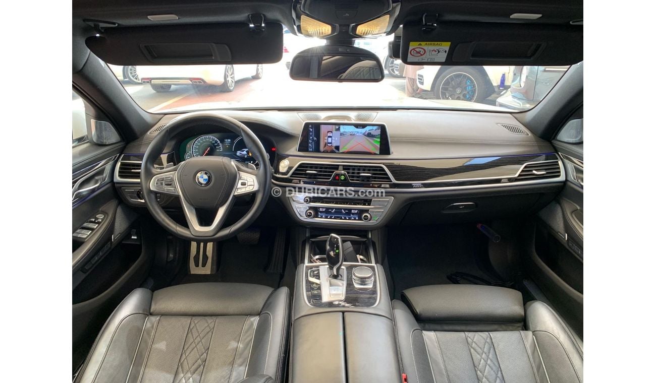 بي أم دبليو 750Li Luxury 4.4L (443 HP)