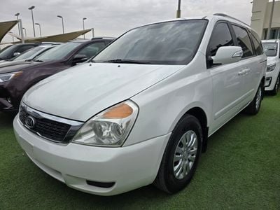 Kia Carnival LX 3.5L KIA CARNIVAL 2012 GCC V6 engine 3.5L clean car no any work required just buy and drive avail