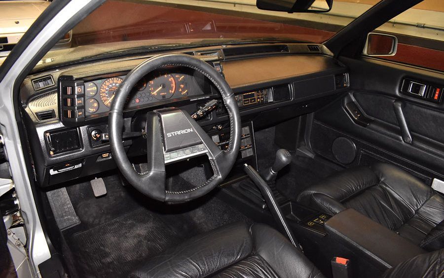 Mitsubishi Starion interior - Cockpit