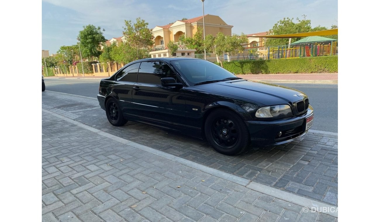 بي أم دبليو 318i E46 Manual Japanese Spec Black on Black