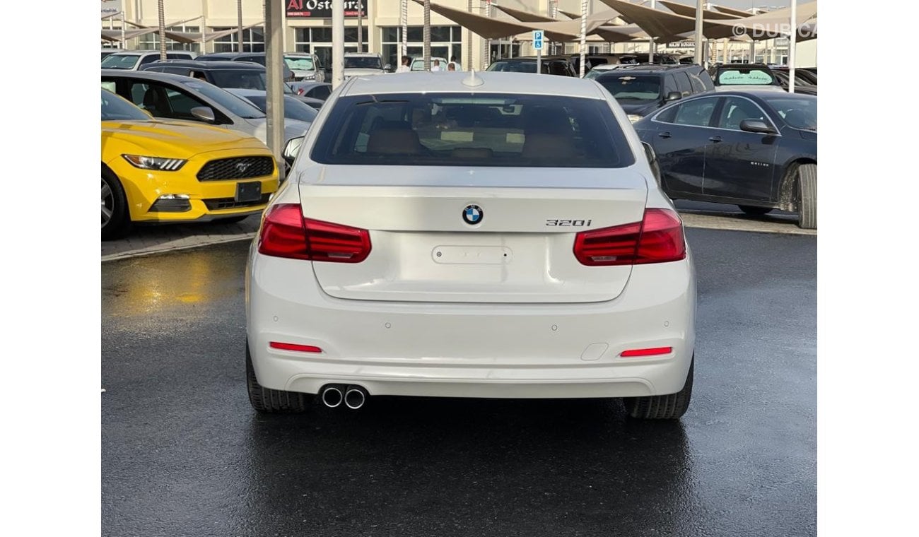 BMW 320i Exclusive BMW 320 _GCC_2018_Excellent Condition _Full option