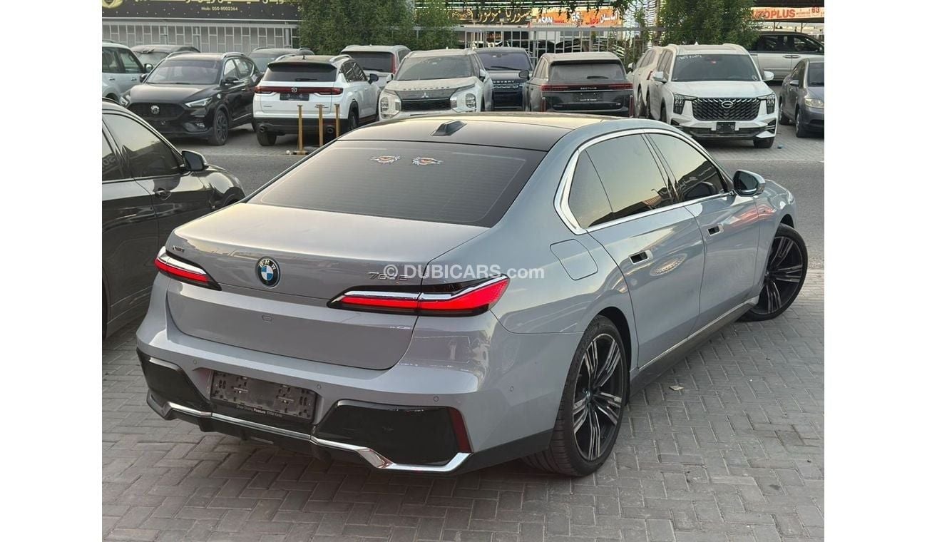 بي أم دبليو 750Li BMW 750e 2023 - 3.0LT