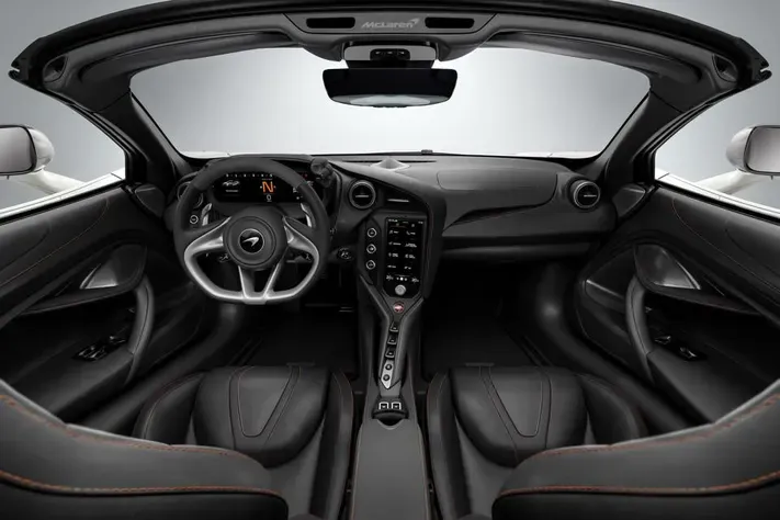 McLaren 750S Spyder interior - Cockpit