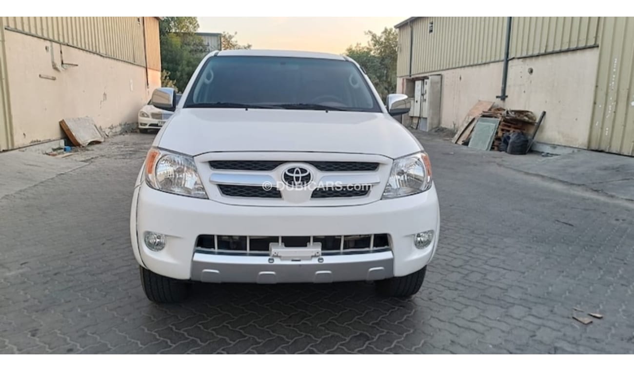 تويوتا هيلوكس 2008 Model GCC Good Condition Automatic Full option