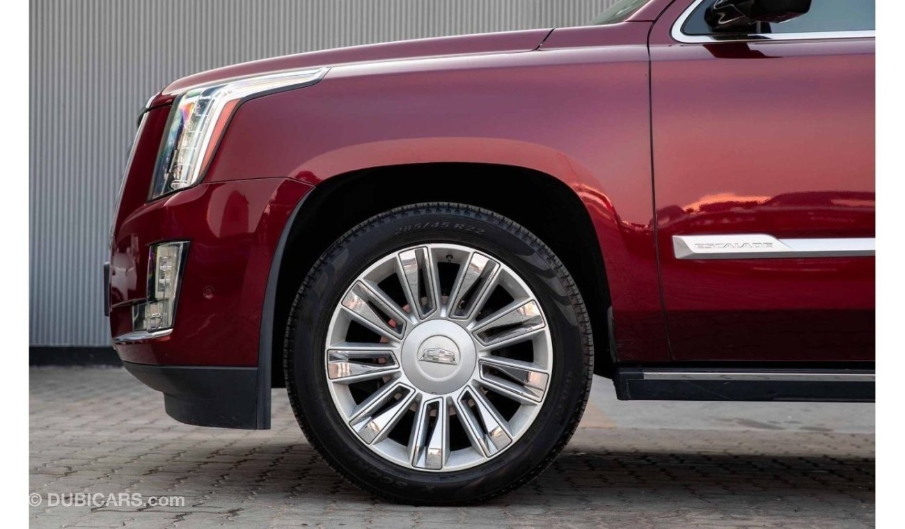 Cadillac Escalade Platinum Std GCC Spec - With Warranty and Service Contract