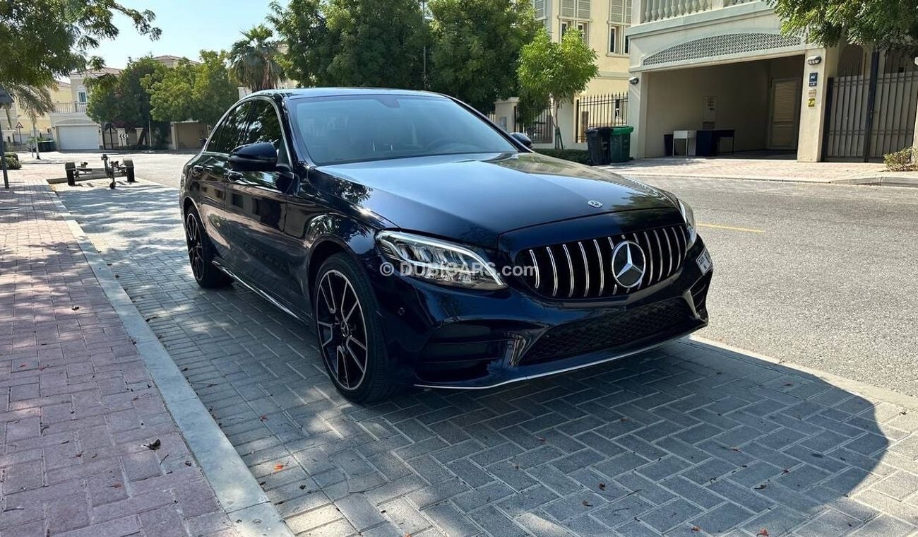 مرسيدس بنز C 300 AMG Pack 2.0L