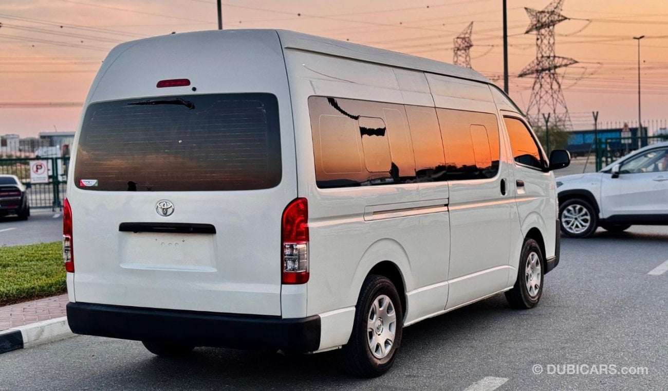 Toyota Hiace PREMIUM CONDITION | 3.0L DIESEL ENGINE | RHD | AIR CONDITIONER