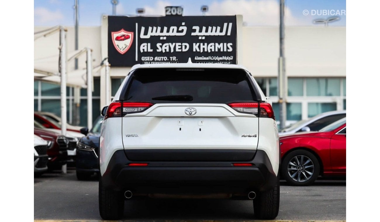 تويوتا راف ٤ سيارة تويوتا RAV4 XLE (AX50) موديل 2020، 5 أبواب، محرك بنزين 4 سلندر، أوتوماتيكي، دفع رباعي