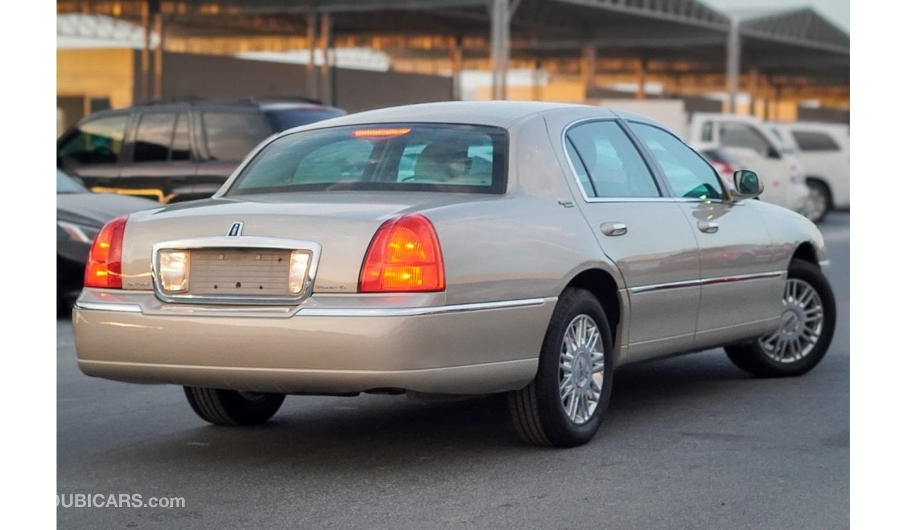 Lincoln Town Car