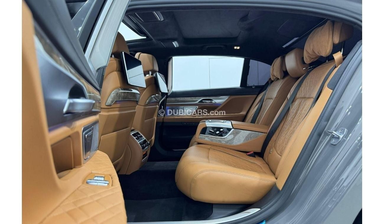 بي أم دبليو 750Li xDrive 4.4L (530 HP) 2020 BMW 750Li xDrive M-Sport, Warranty, Full BMW Service History, Fully Loaded