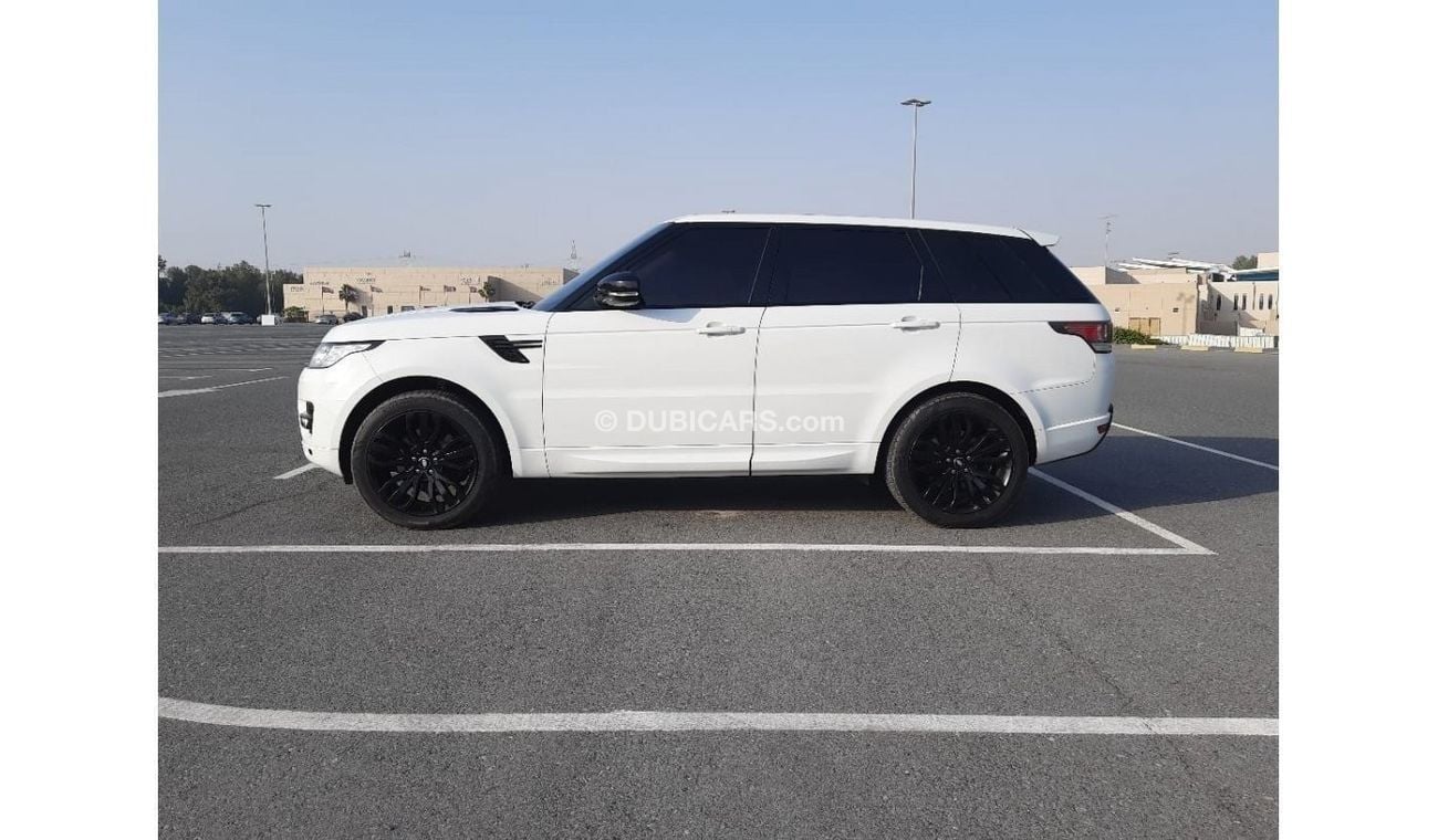 Land Rover Range Rover Sport 2015 GCC very clean car accident free full