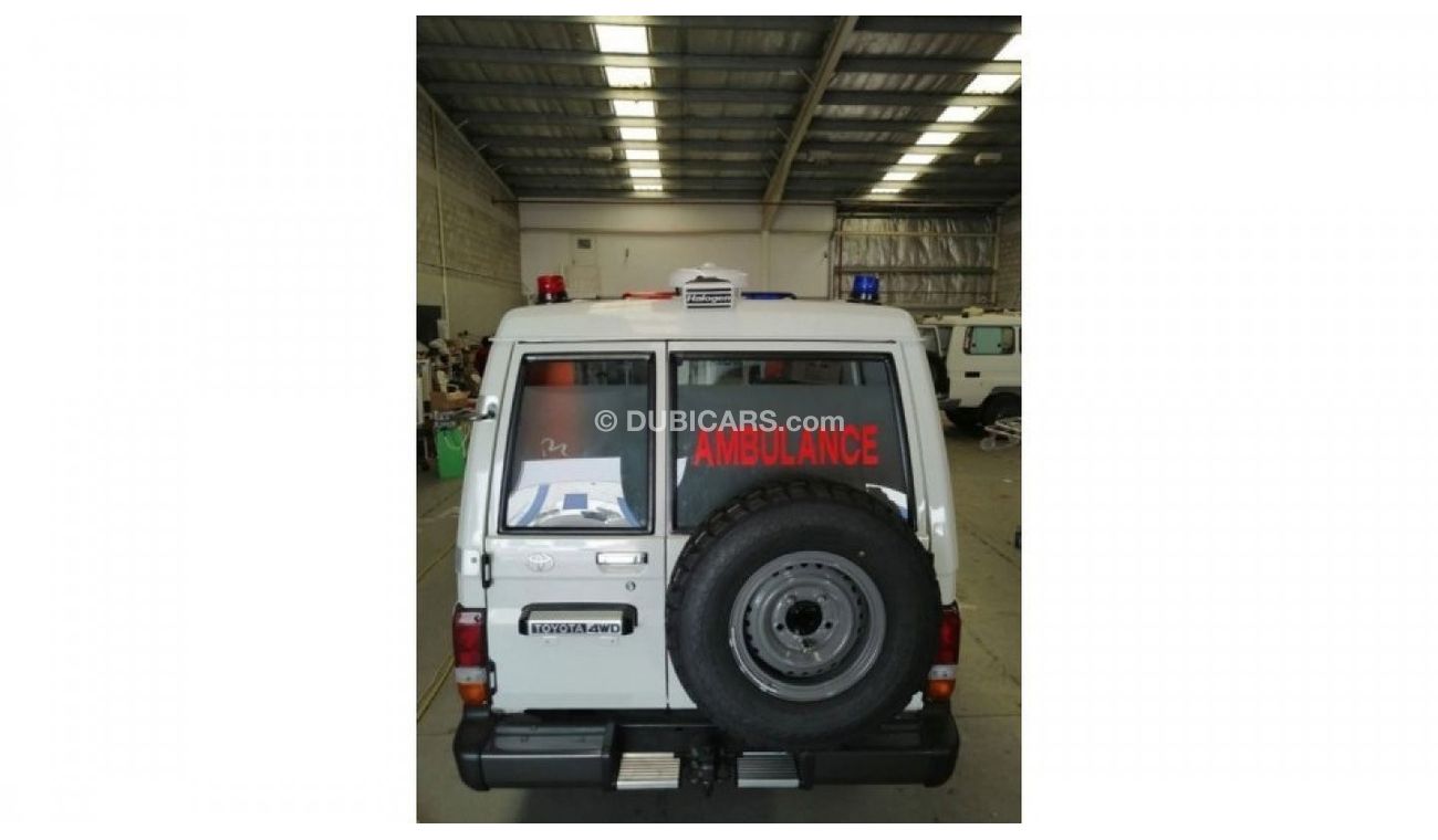 Toyota Land Cruiser Hard Top 4.2L Diesel V6 (Ambulance)