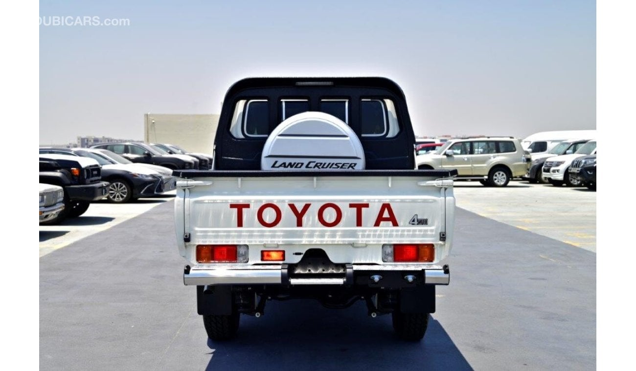 تويوتا لاند كروزر بيك آب 79 2.8L Turbo Diesel 4WD Automatic