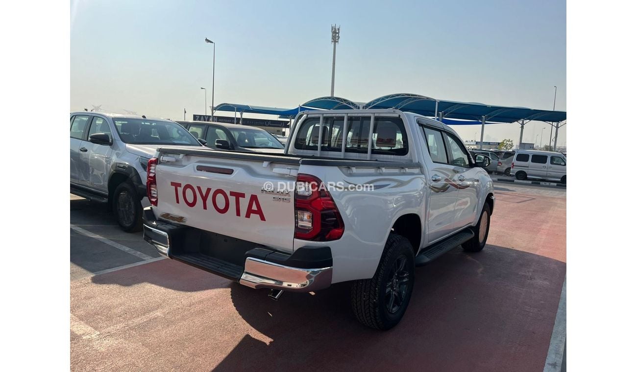 تويوتا هيلوكس TOYOTA HILUX 2.7 AT FULL OPTION WITH PUSH START WHITE YEMEN SPEC 2025