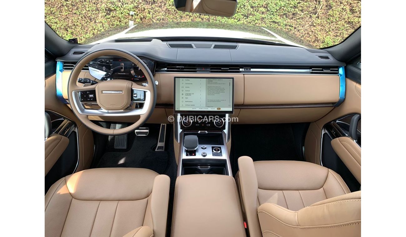 Land Rover Range Rover GCC Spec / With Wrty & Service