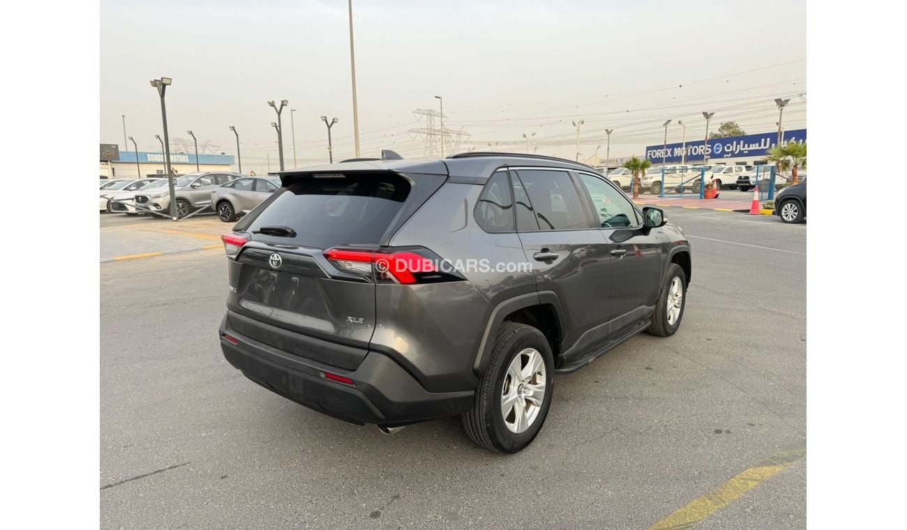 تويوتا راف ٤ 2021 XLE SUNROOF KEYLESS FULL OPTION US SPEC