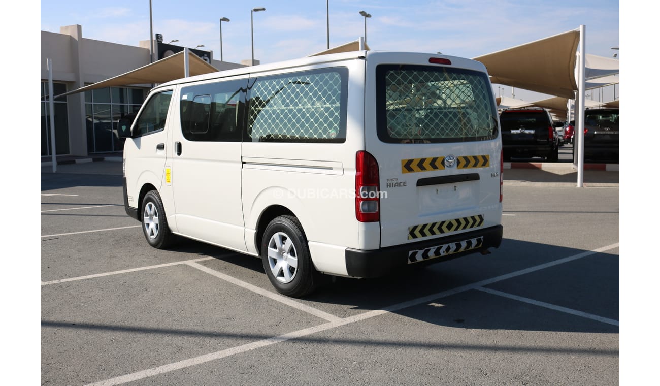 Toyota Hiace 6 SEATER DELIVERY VAN 2015